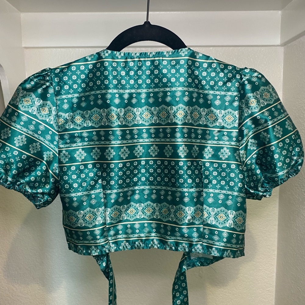 Crop top